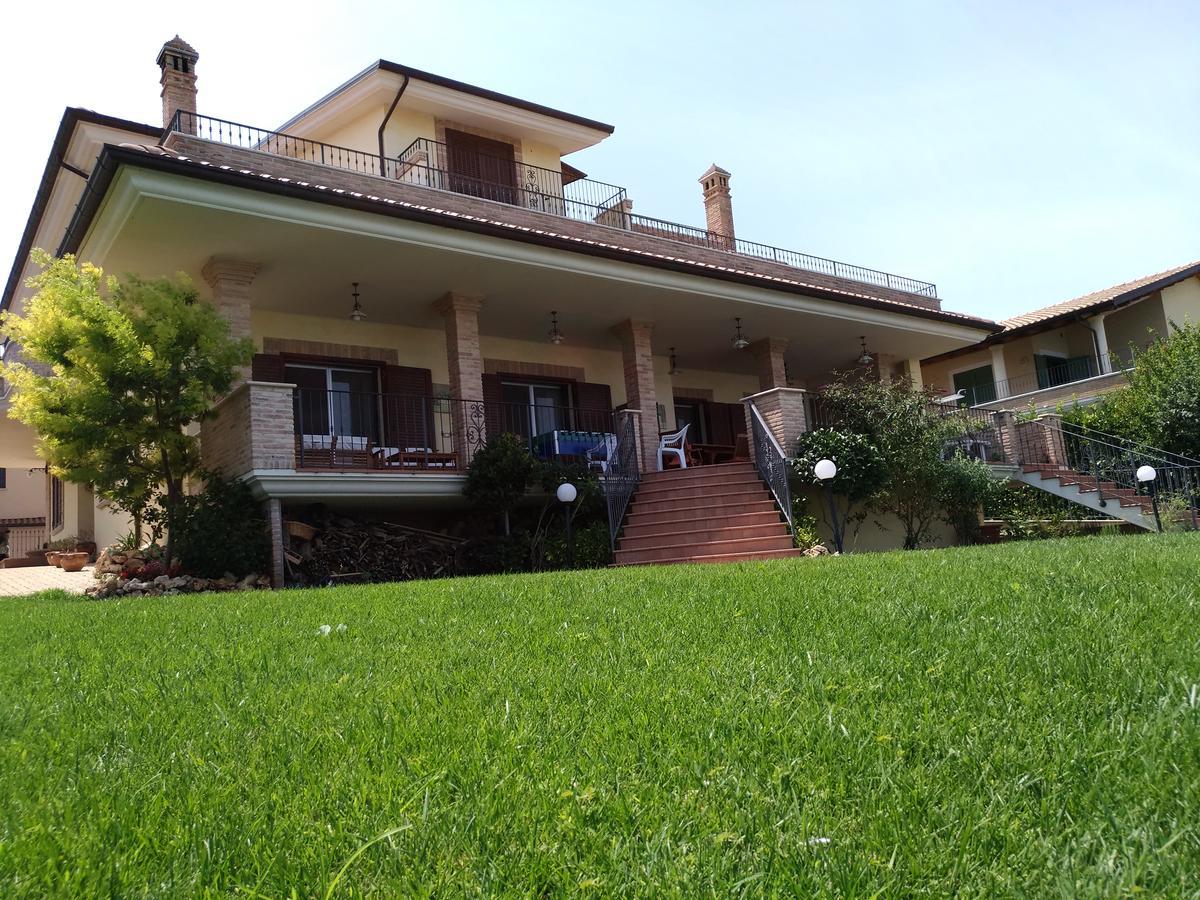 B&B Villa Sole Controguerra Luaran gambar